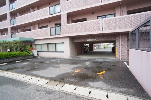 ディアステージ奈良三条の駐車場