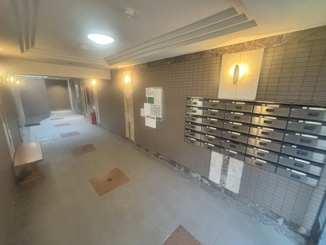 ローテローゼ本山のロビー