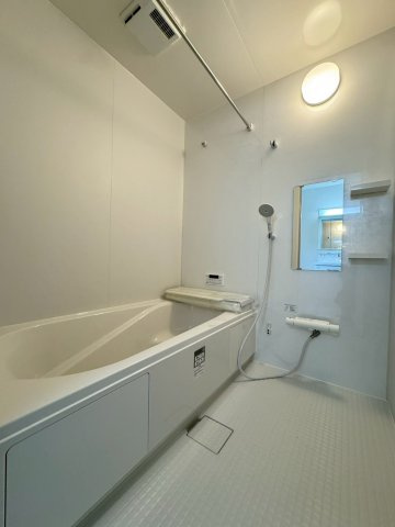  For.M Iーフォルムー小倉南区石田南1丁目1期　【小倉南区　新築戸建て】の浴室|半身浴もできるゆったりとしたシステムバス♪　【小倉南区　新築戸建て】