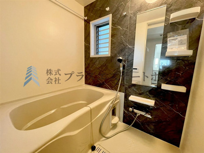 【浴室】 | パームスクエアジェームス山 | 広々としたバスルームで、心地よいリラックスタイムを楽しめます♪