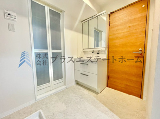 【その他】 | パームスクエアジェームス山 | 三面鏡の後ろにも小物を収納出来ます♪