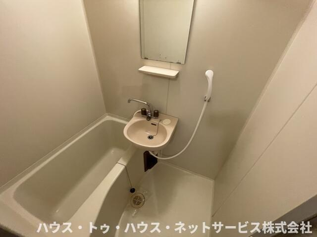 ドフィーヌ松戸の浴室