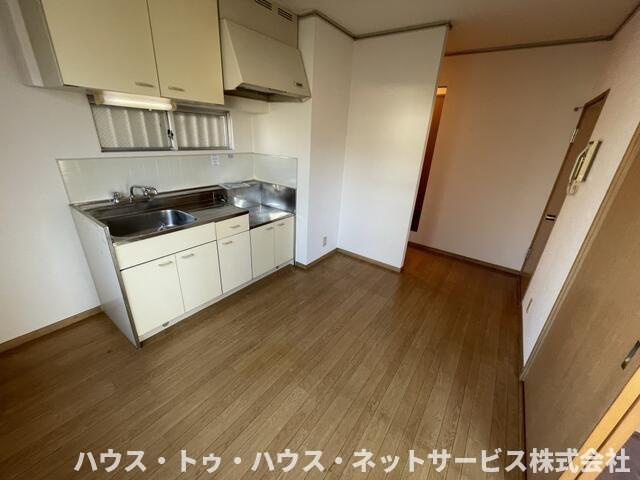 ドフィーヌ松戸の居間・リビング