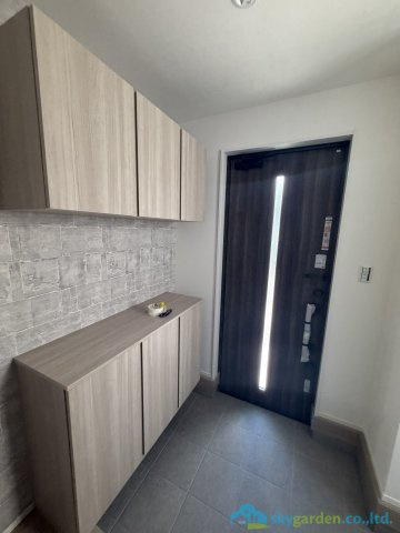 秦野市第2曽屋　新築戸建　全4棟2号棟の玄関