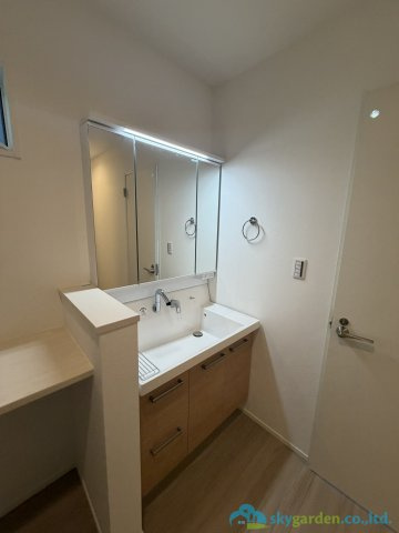 秦野市第2曽屋　新築戸建　全4棟2号棟の独立洗面台