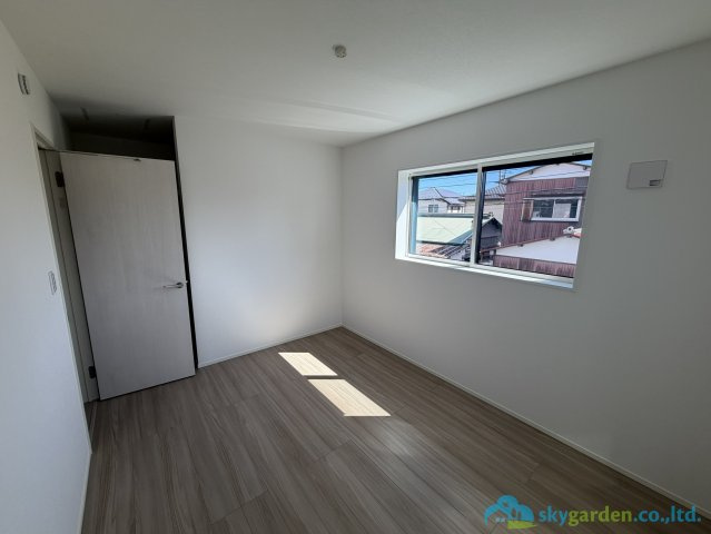 秦野市第2曽屋　新築戸建　全4棟2号棟の洋室