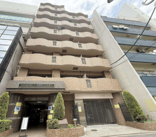 新宿サニーコートの外観