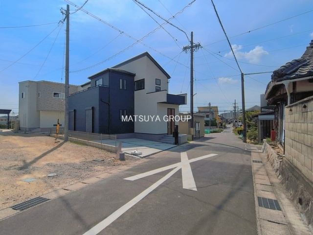 【前面道路含む現地写真】の画像