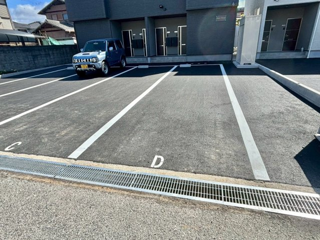 ラグーナ坂元の駐車場