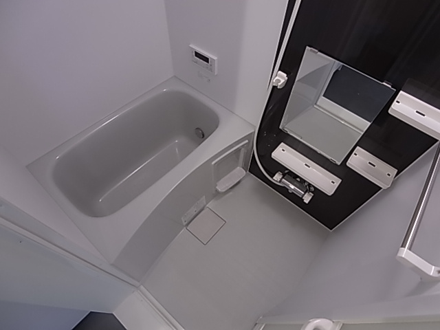 神戸市須磨区戎町４丁目のアパートの浴室|追い焚き機能付き