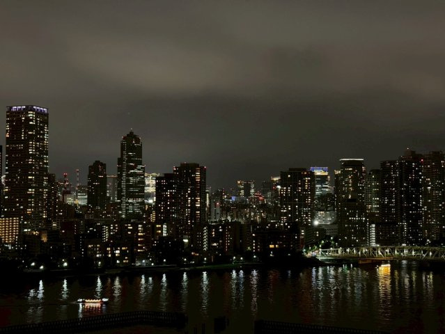 キャナルワーフタワーズWESTの展望|夜のバルコニーからの眺望です♪
いつまでも見ていられそうな夜景ですね♪