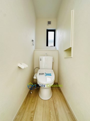 藤沢市大庭の新築一戸建のトイレ