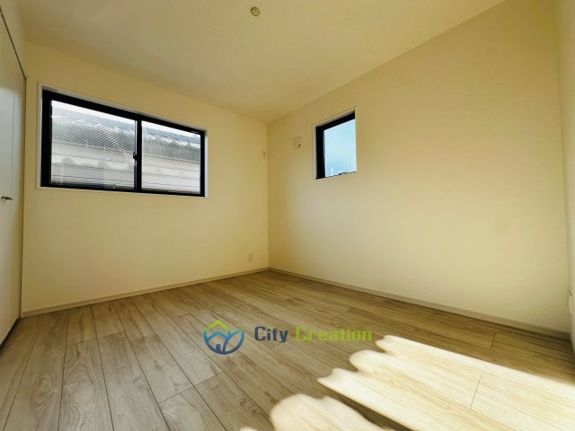 藤沢市大庭の新築一戸建の洋室