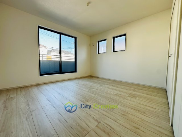 藤沢市大庭の新築一戸建の洋室