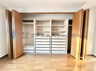 【収納】 | 兵庫区笠松通　店舗付住宅 | 造り付けの収納たっぷりです♪