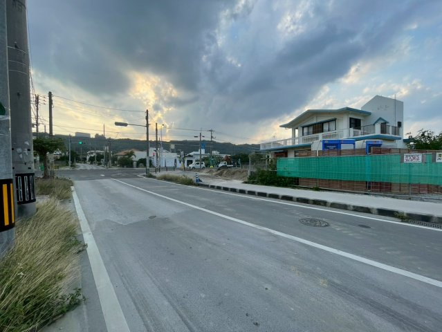 南城市佐敷新里－区画②（全2区画）の周辺