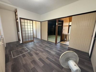 【居間・リビング】 | 矢坂本町一戸建て