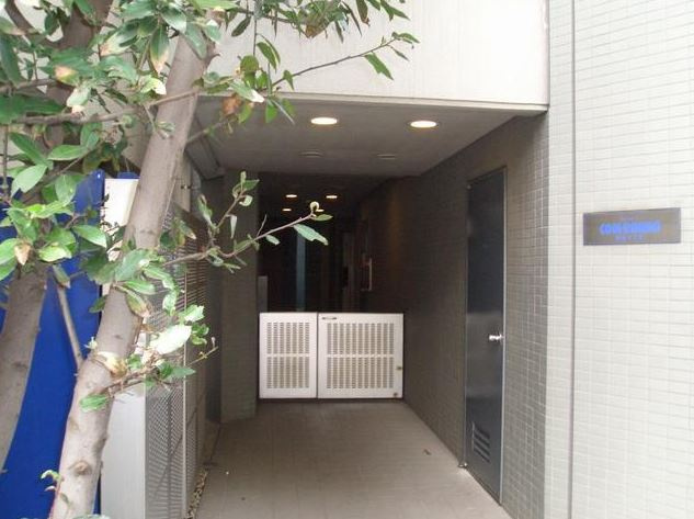 コムロンド四谷三丁目のエントランス|コムロンド四谷三丁目