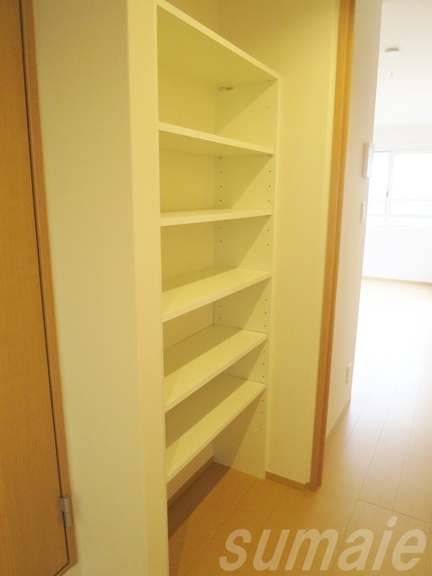 カシオラⅡの収納|☆廊下部分に収納棚あります☆