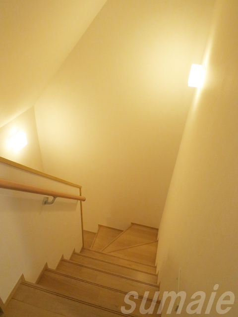 カシオラⅡの内装|☆オシャレな階段です☆