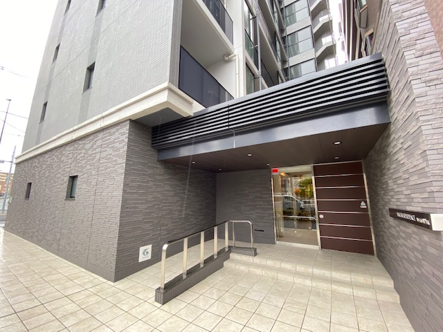 SAKURAレジデンスのエントランス