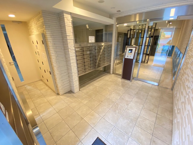 SAKURAレジデンスのエントランス