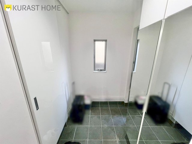 京都市伏見区久我東町　中古戸建の玄関