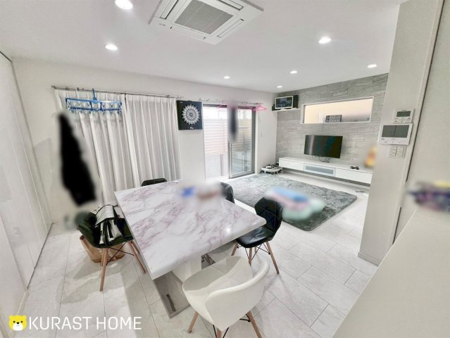 京都市伏見区久我東町　中古戸建の居間・リビング