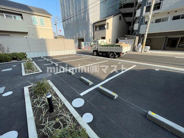 エスリードレジデンス玉造ザ・イーストの駐車場