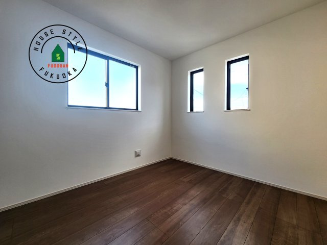 福岡市南区曰佐4丁目第1-2棟（A号棟）の子供部屋|穏やかな光が差し込む室内には、穏やかな時間が流れます。