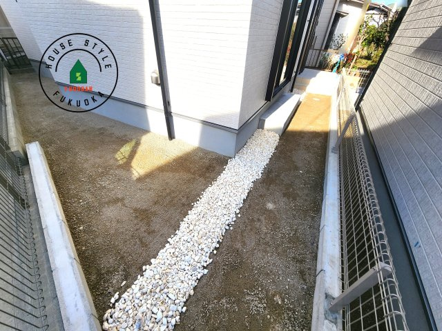 福岡市南区曰佐4丁目第1-2棟（A号棟）の庭|お庭で自由な時間を過ごせます。