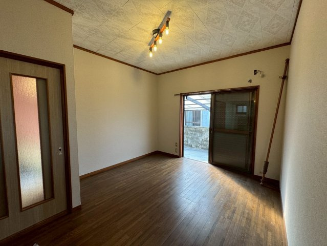 北永井町戸建の居間・リビング