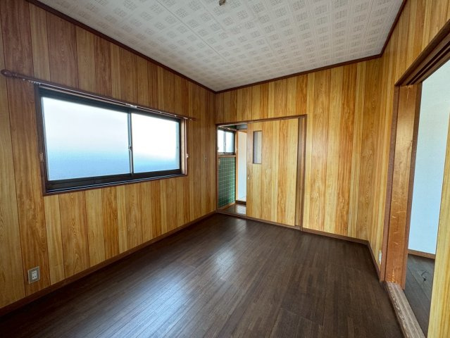 北永井町戸建の洋室