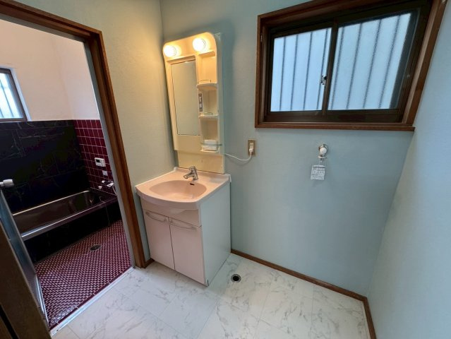 北永井町戸建の洗面所