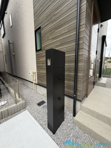 秦野市第2曽屋　新築戸建　全9棟4号棟の玄関