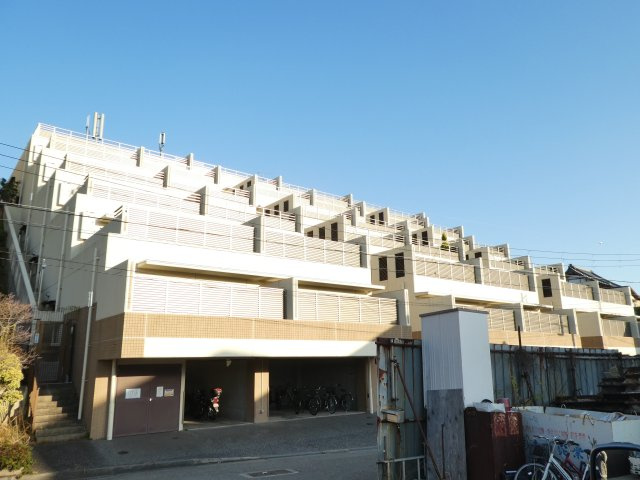 グランドール宝塚の外観