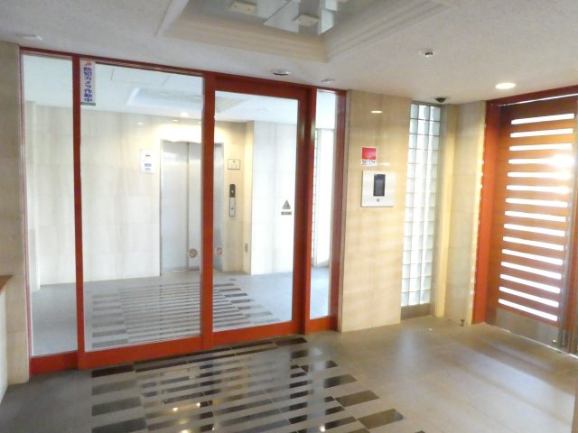 グランドール宝塚のロビー