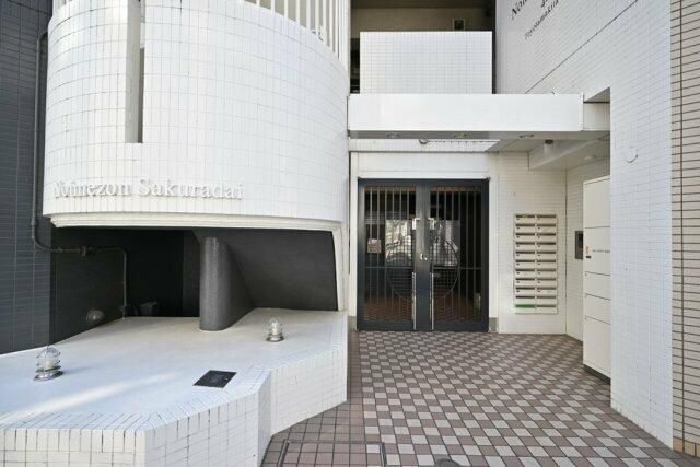 ノイメゾン桜台のエントランス