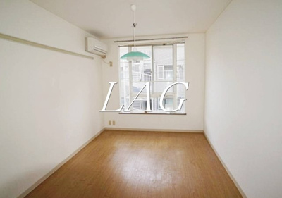 【居間・リビング】 | シントミプラザ西日暮里 | 洋室のお部屋です。