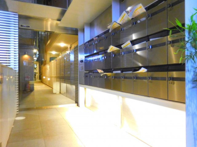 【エントランス】 | ホワイトレジデンス