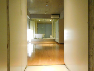 【玄関】 | ホワイトレジデンス