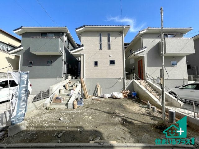 ★京都市伏見区深草願成町　第3期　新築一戸建ての駐車場|駐車スペース！散水栓があるので、こまめに愛車を洗えます！