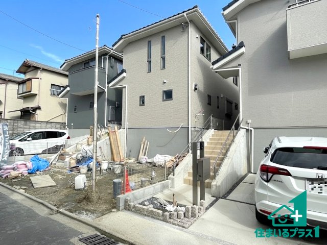 ★京都市伏見区深草願成町　第3期　新築一戸建ての外観|安心の10年保証！外観を美しく保ち、雨水で汚れを落とします！気になることがありましたら、お気軽にお問い合わせください！
