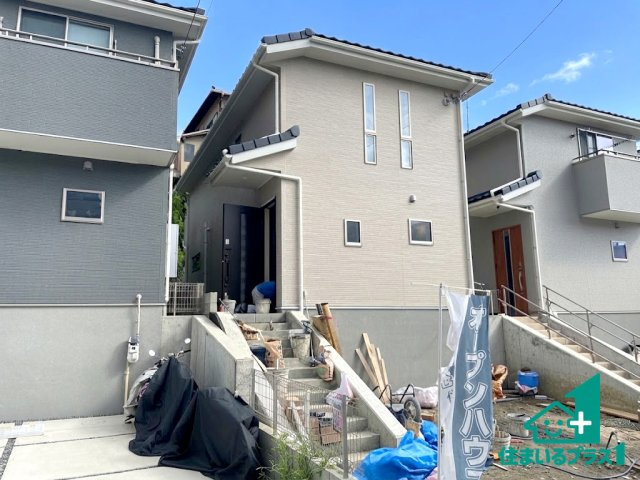 ★京都市伏見区深草願成町　第3期　新築一戸建ての外観|安心の10年保証！外観を美しく保ち、雨水で汚れを落とします！気になることがありましたら、お気軽にお問い合わせください！