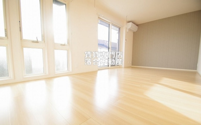 【居間・リビング】 | ヴィクトワール | ゆったりとした明るいリビング♪