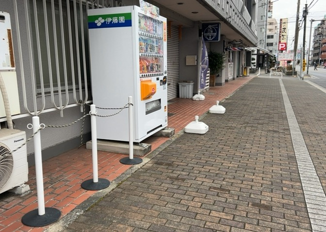 【内装】 | シャンボール相模原 | 共有部分は、住民なら誰もが使える設備のこと。例えば駐車場やエレベーター、インターネット設備、セキュリティ設備などがあります。他にも、マンションの廊下・外部階段やエントランス・ゴミ置き場などがあります。