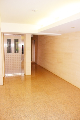 グレース早稲田のその他|エレベーター