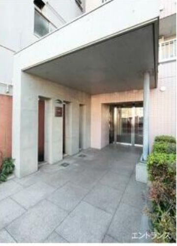 グレース早稲田のエントランス