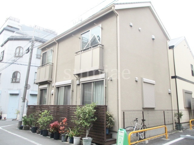 サニーハウスの外観|落ち着いた雰囲気の物件です☆