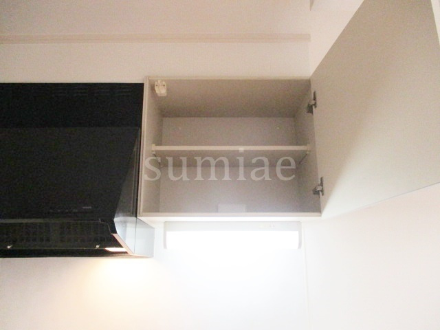 サニーハウスのキッチン|キッチン上部の収納です☆